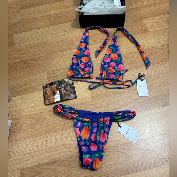 Kotomi Other - Kotomi Floral Bikini Swimsuit: NWT: size small!